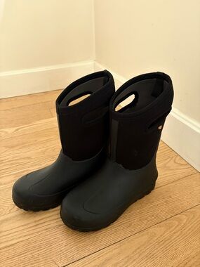 Bogs Kids Black Waterproof Pull-On Mid-Calf Boots